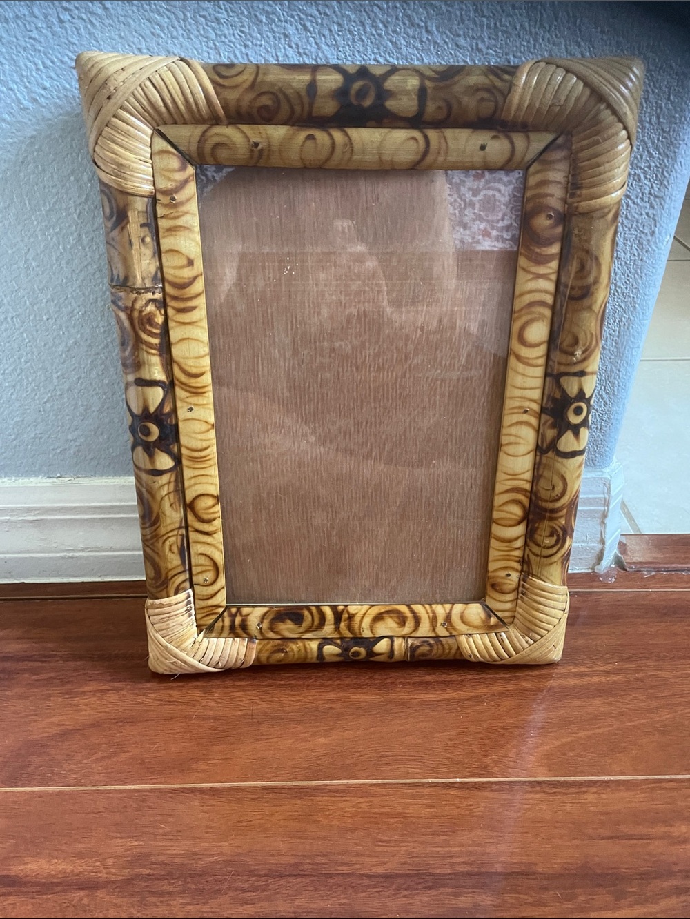 Handcrafted picture Frame - Picture 2 of 6